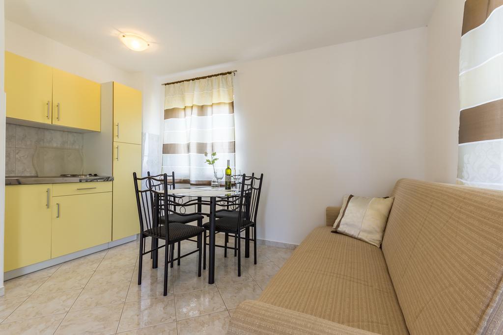 Apartments Alba Фажана Екстер'єр фото