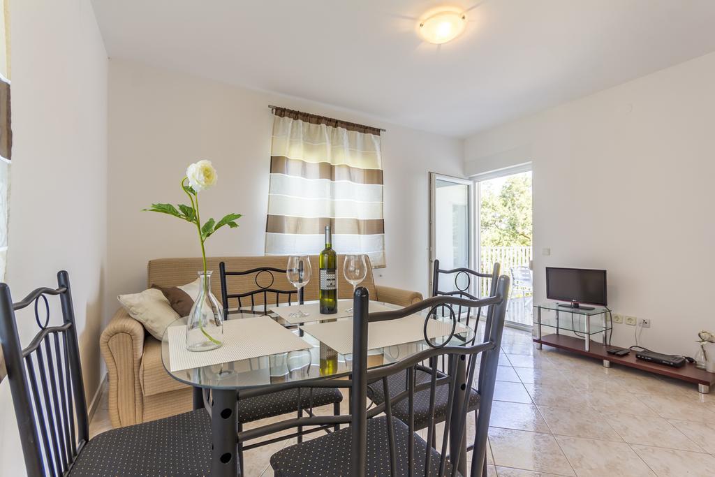 Apartments Alba Фажана Екстер'єр фото