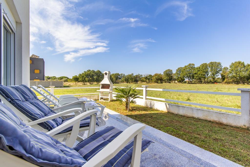 Apartments Alba Фажана Екстер'єр фото