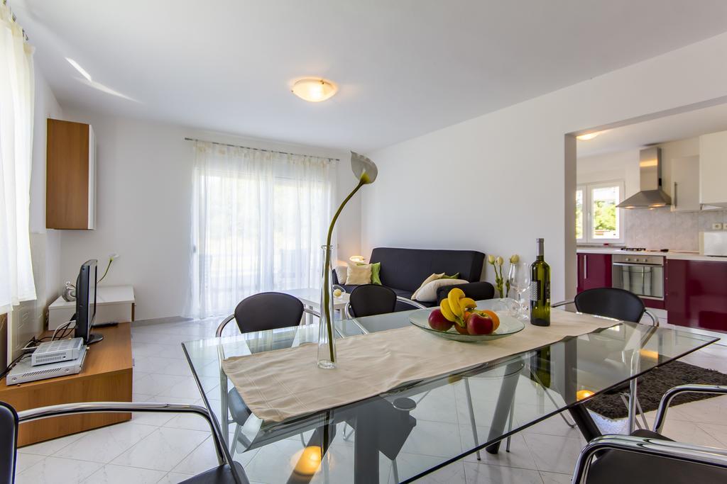 Apartments Alba Фажана Екстер'єр фото