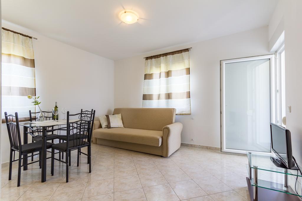 Apartments Alba Фажана Екстер'єр фото